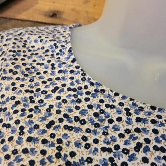 J. Crew Mercantile women's floral ruffled sleeve top size 8 - Picture 3 of 10